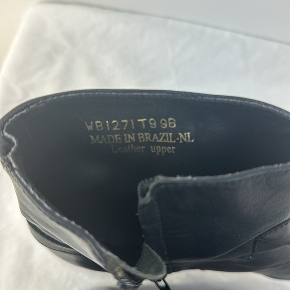 Lauren Ralph Lauren Leather Almond Toe Bootie - Picture 9 of 10